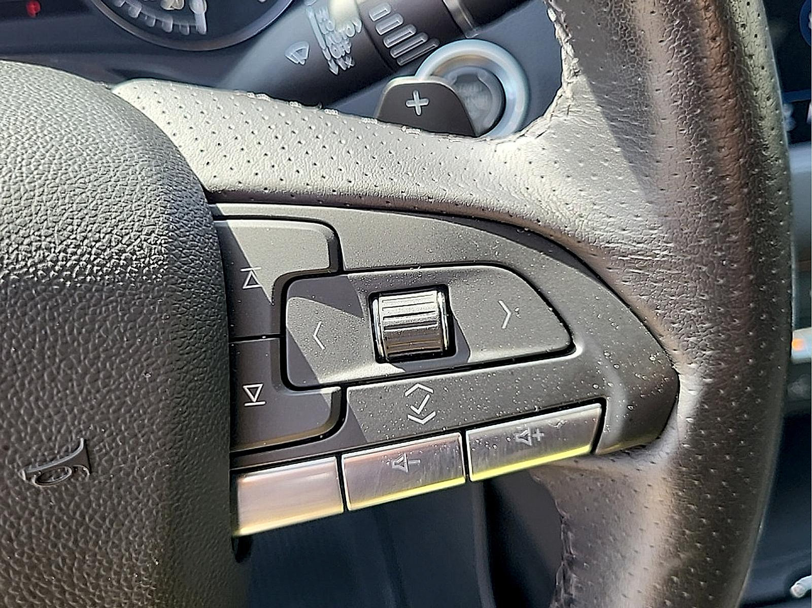 Certified 2022 Cadillac XT4 Sport w/ Sun And Sound Package AWD/4WD image 19