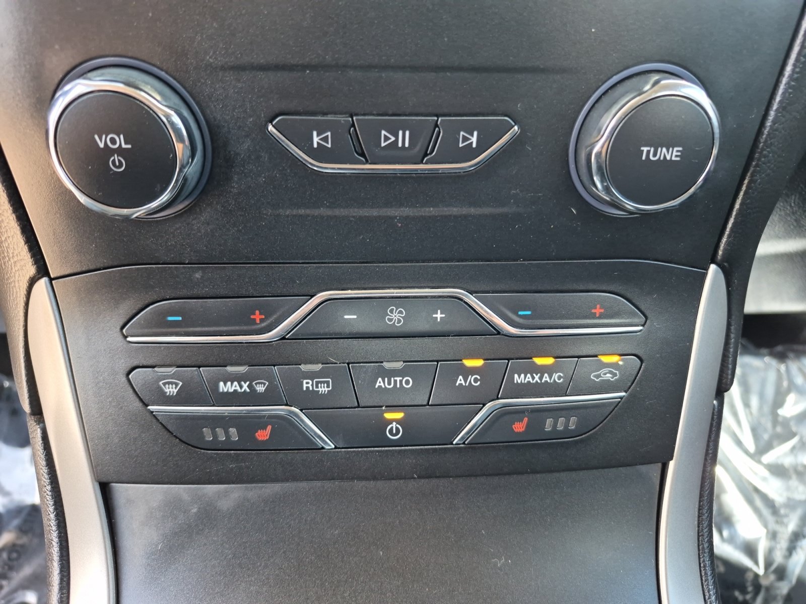 Used 2019 Ford Edge SEL w/ Equipment Group 201A AWD/4WD image 30