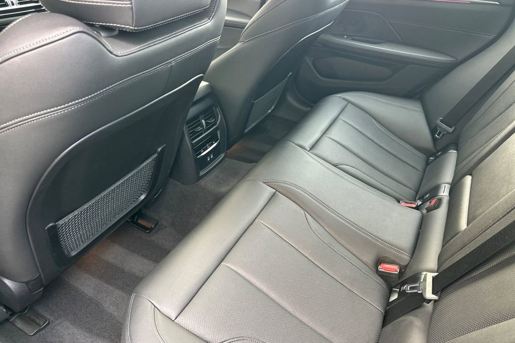 Used 2023 BMW i4 eDrive35 image 12