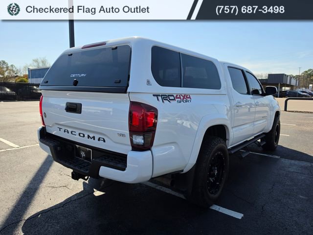 Used 2018 Toyota Tacoma TRD Sport image 7