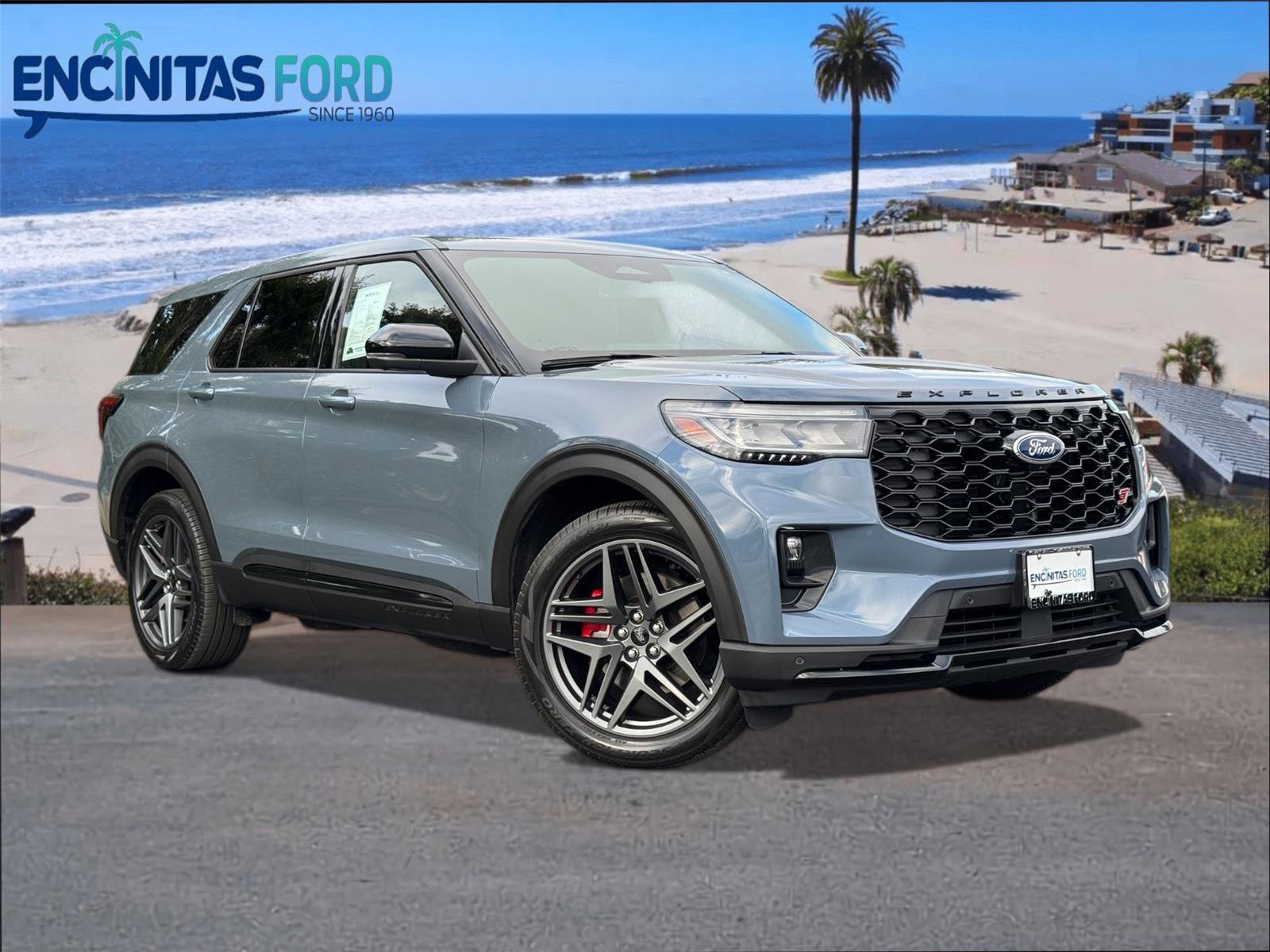 Used 2025 Ford Explorer ST image 1