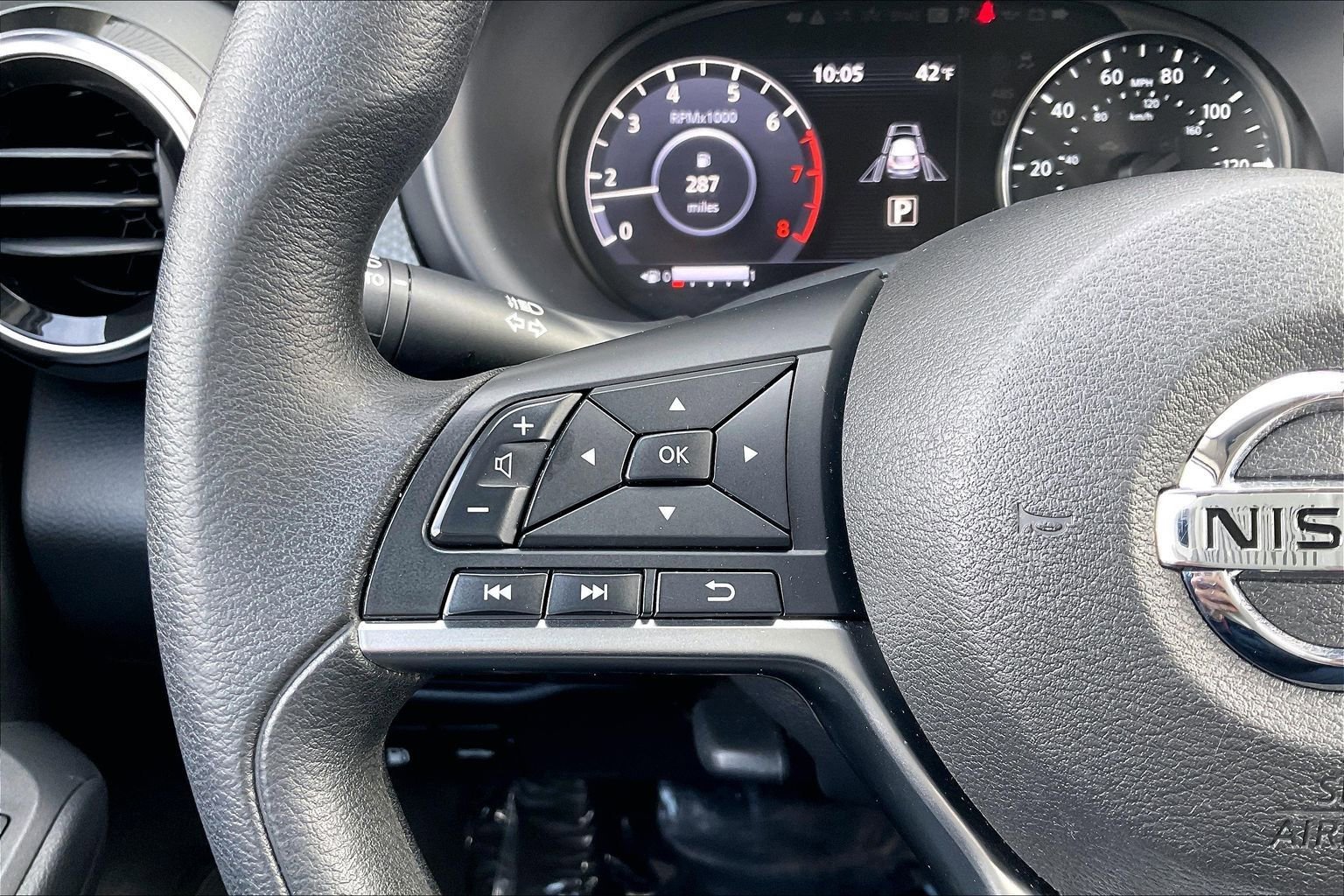 Used 2021 Nissan Kicks SV image 10