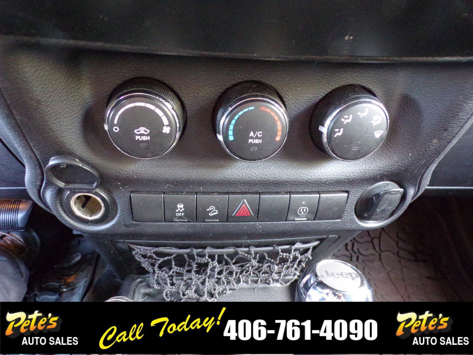 Used 2014 Jeep Wrangler Rubicon w/ Connectivity Group AWD/4WD image 21