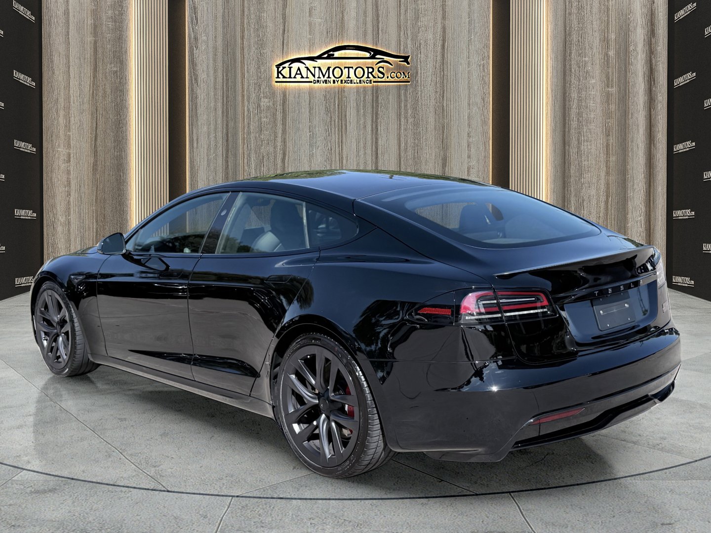 Used 2023 Tesla Model S Plaid image 12
