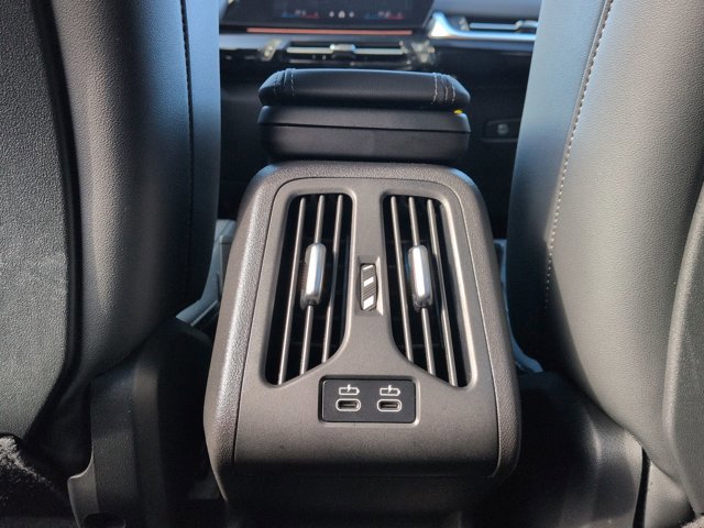 Used 2025 BMW X1 xDrive28i w/ Technology Package image 17