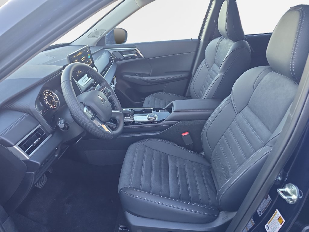 New 2026 Mitsubishi Outlander SE AWD/4WD image 12