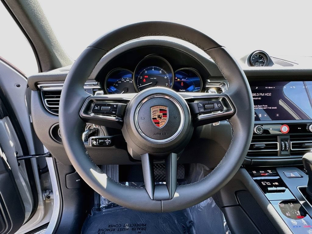 New 2026 Porsche Macan AWD/4WD image 12