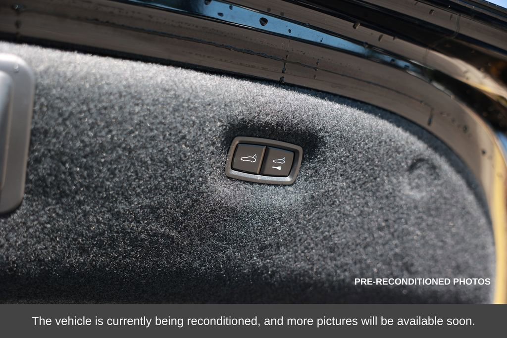 Used 2023 Porsche Taycan Base w/ Premium Package image 40