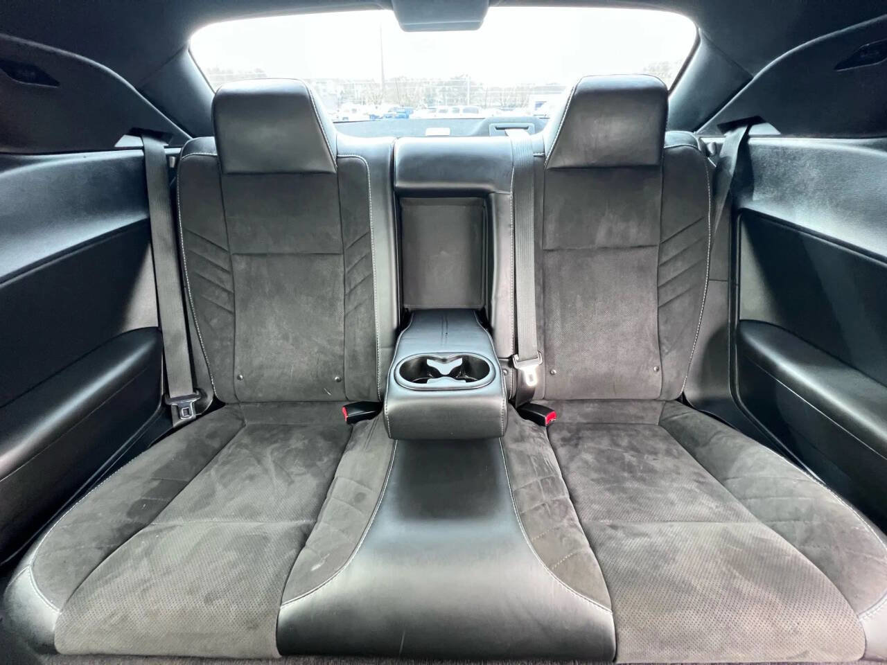 Used 2015 Dodge Challenger SRT w/ Technology Group image 14