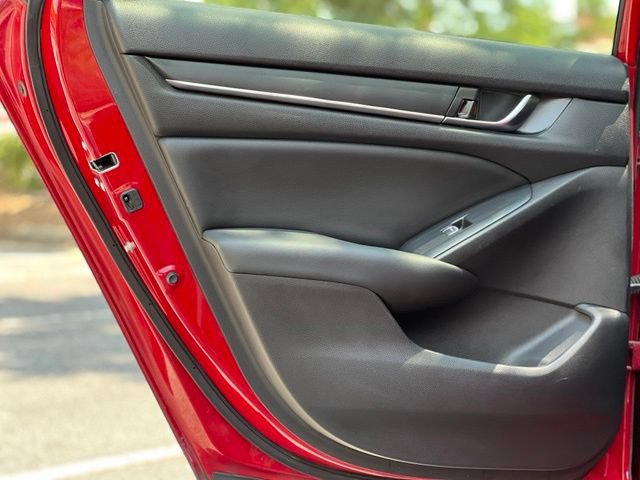 Used 2019 Honda Accord Sport image 14