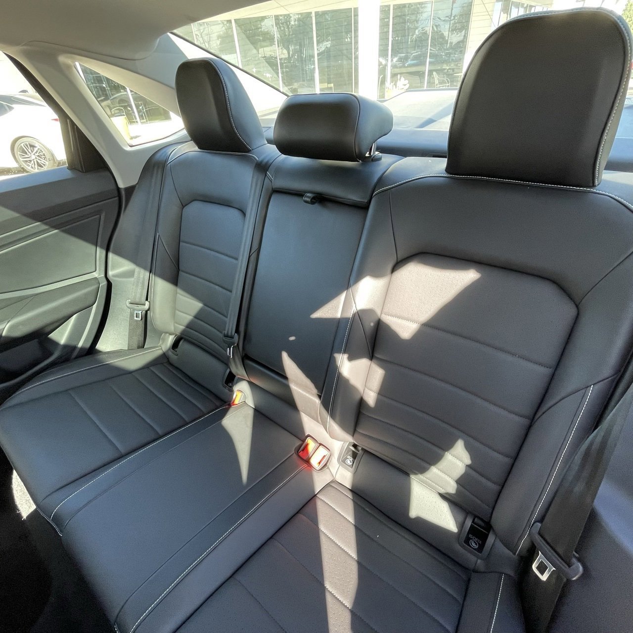 Used 2024 Volkswagen Jetta SE image 23