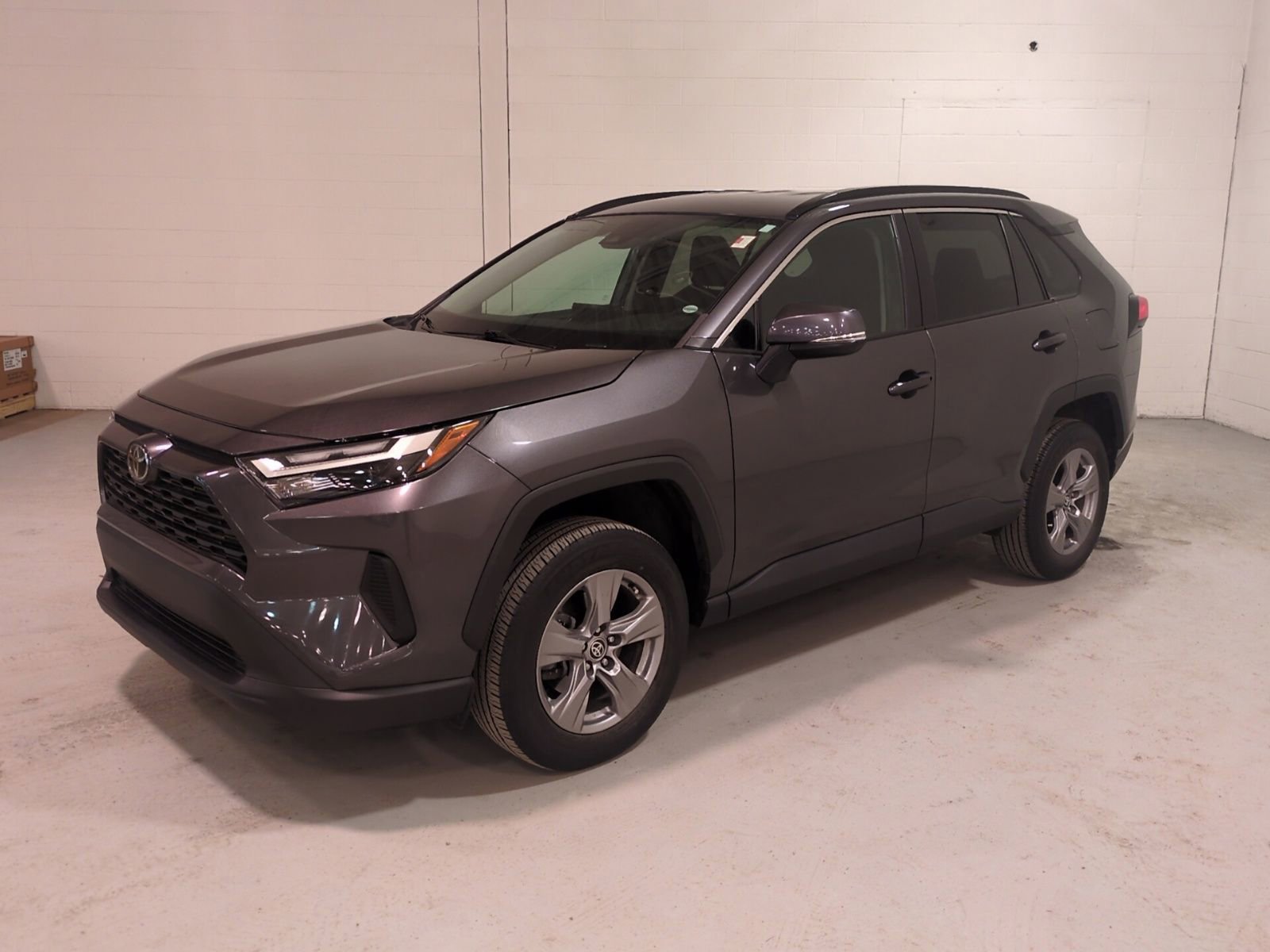 Used 2023 Toyota RAV4 XLE image 7