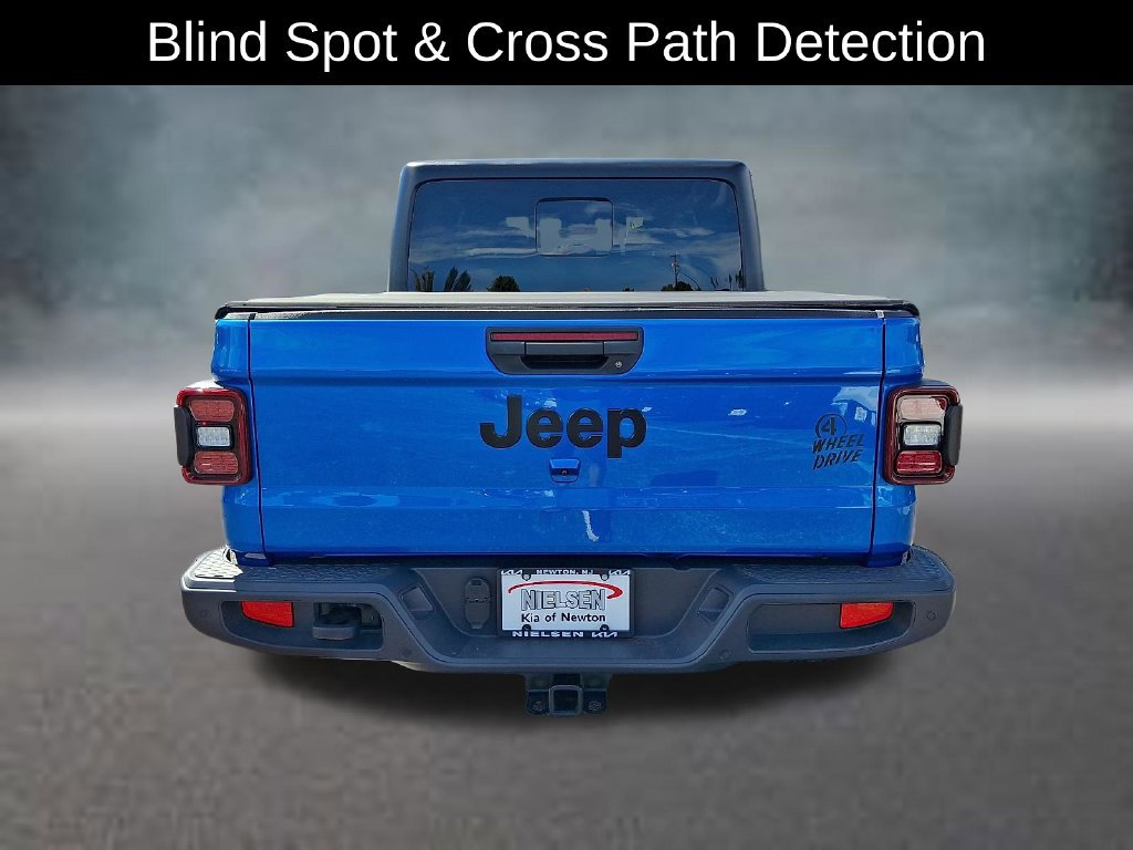 Used 2025 Jeep Gladiator Sport AWD/4WD image 7