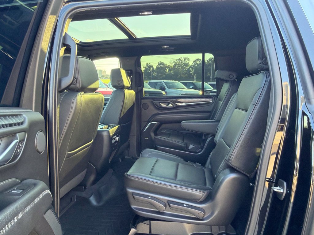 Used 2022 GMC Yukon XL Denali w/ Max Trailering Package AWD/4WD image 16