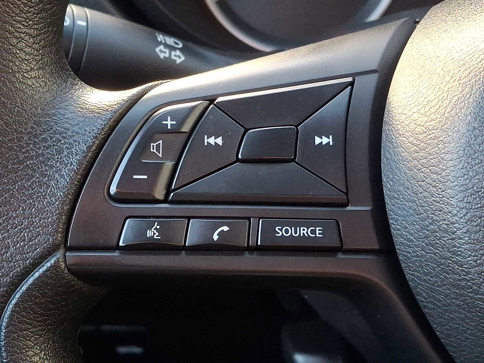 Used 2023 Nissan Versa S image 18