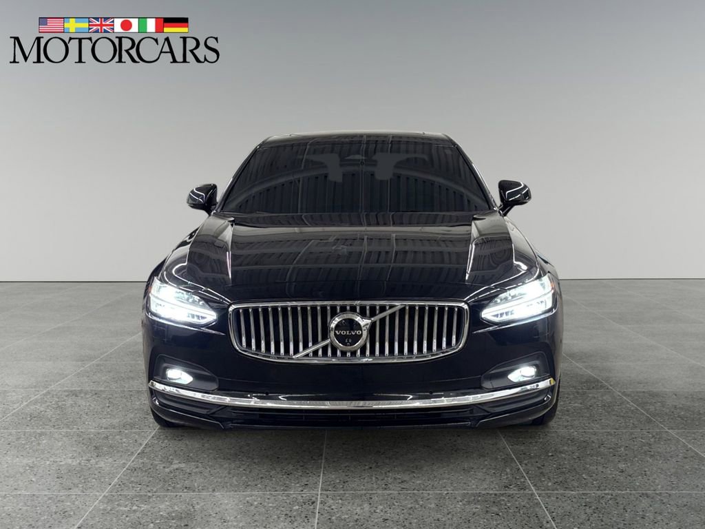 Certified 2025 Volvo S90 B6 Ultra w/ Lounge Package image 8