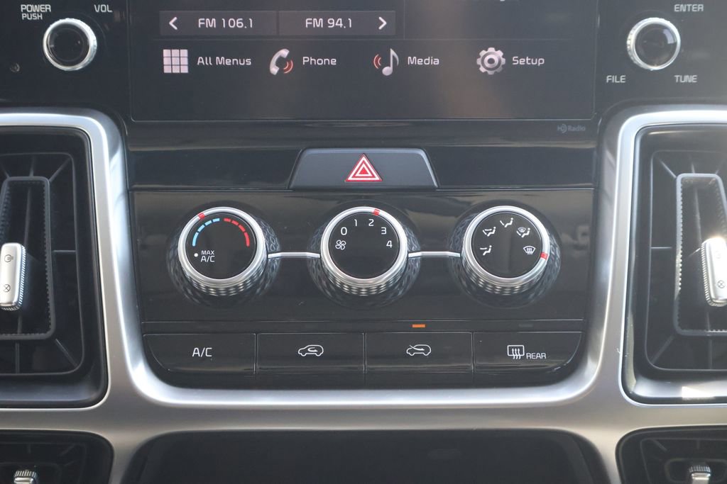 Used 2022 Kia Sorento LX image 17