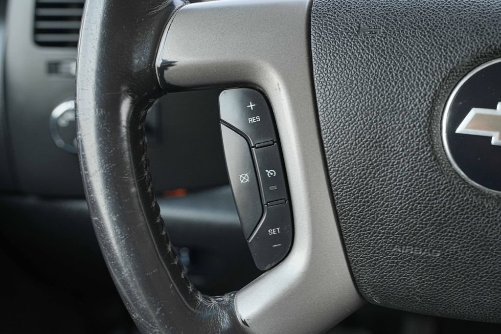 Used 2009 Chevrolet Silverado 2500 LT w/ Exterior Plus Package AWD/4WD image 27