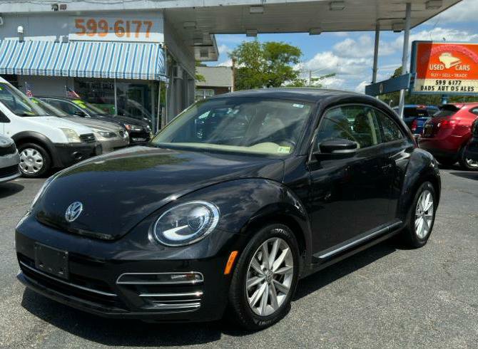 Used 2017 Volkswagen Beetle 1.8T SE FWD image 1