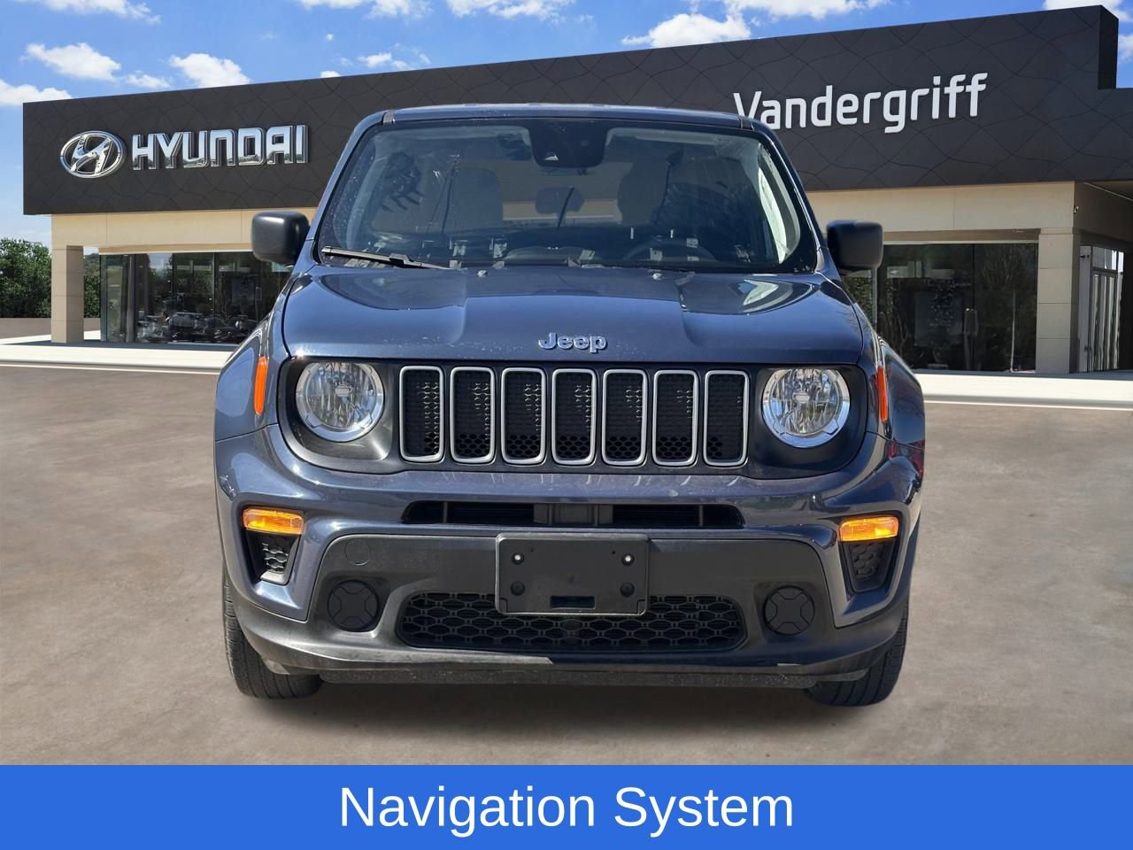 Used 2023 Jeep Renegade Latitude image 2