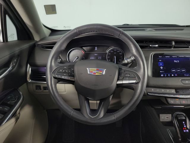 Used 2023 Cadillac XT4 Luxury w/ Cold Weather Package image 22
