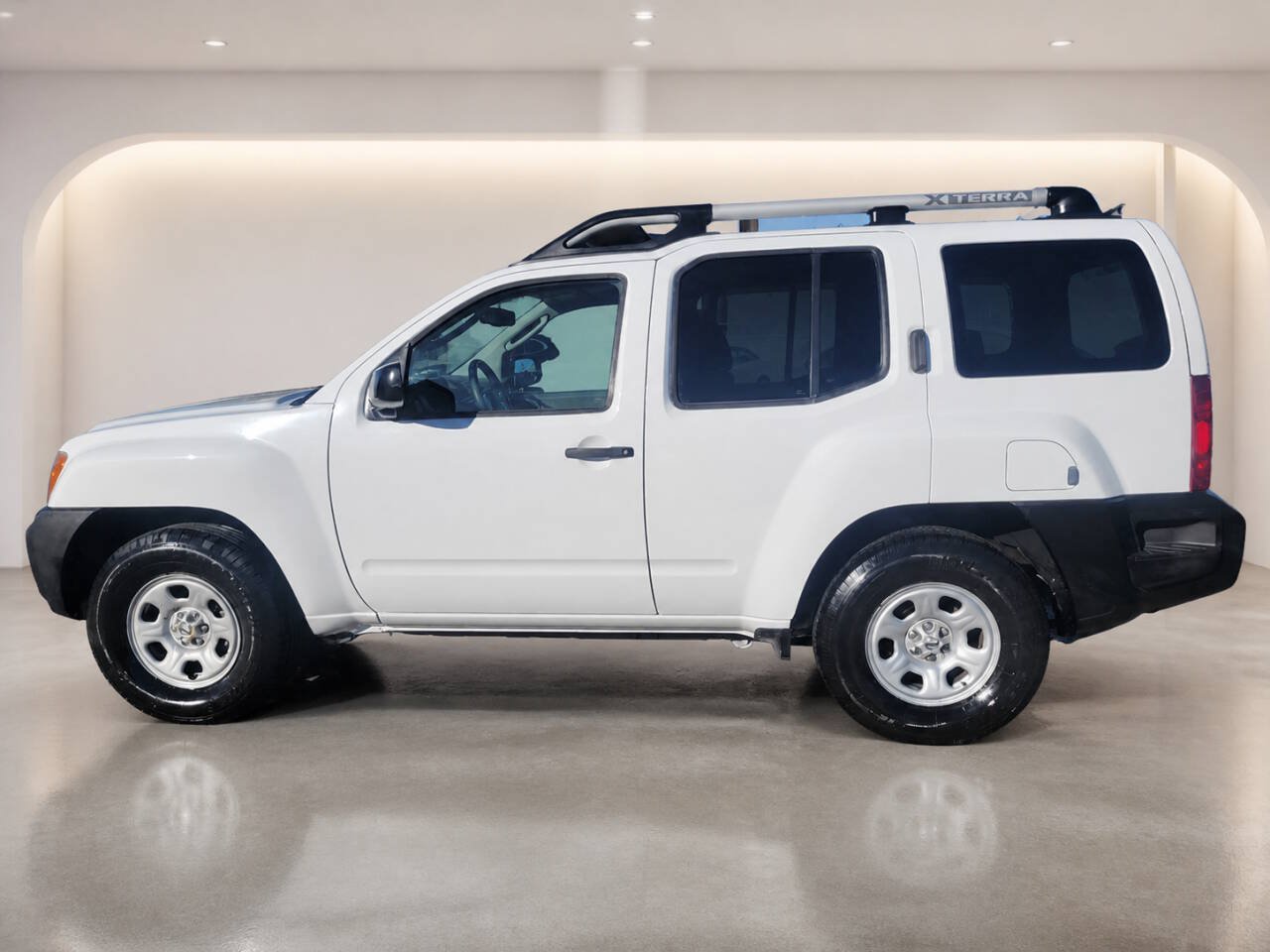 Used 2012 Nissan Xterra X RWD image 2
