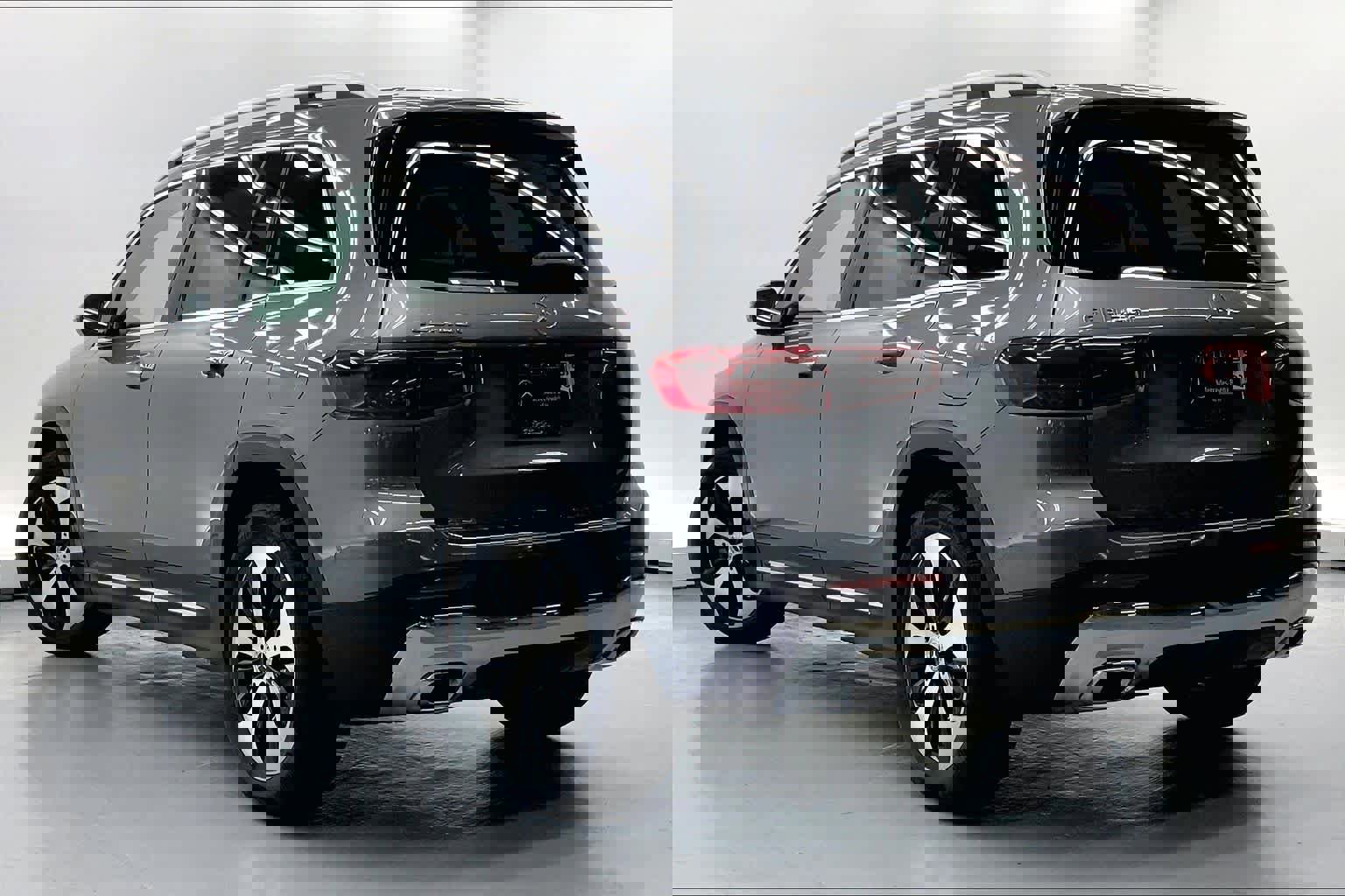 Used 2025 Mercedes-Benz GLB 250 image 2