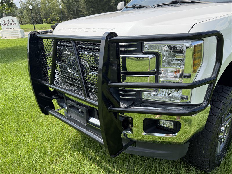 Used 2019 Ford F250 Lariat w/ Lariat Value Package AWD/4WD image 12