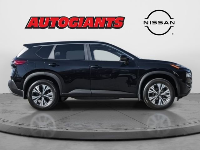 Used 2022 Nissan Rogue SV w/ SV Premium Package image 4