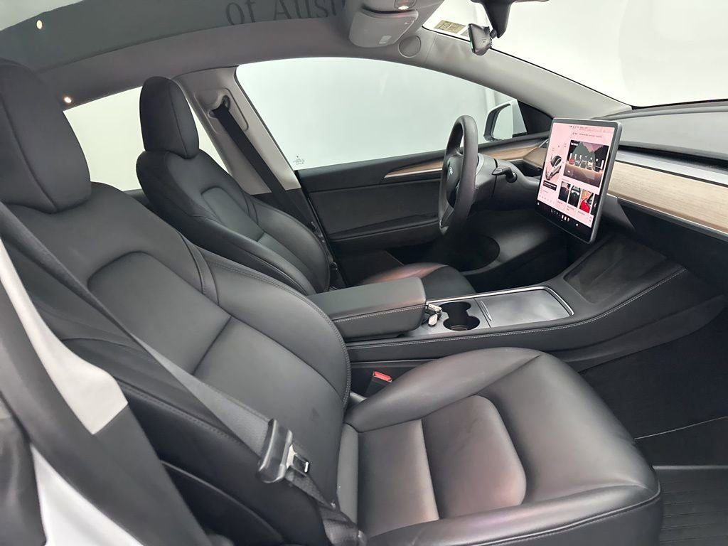 Used 2023 Tesla Model Y Long Range image 25