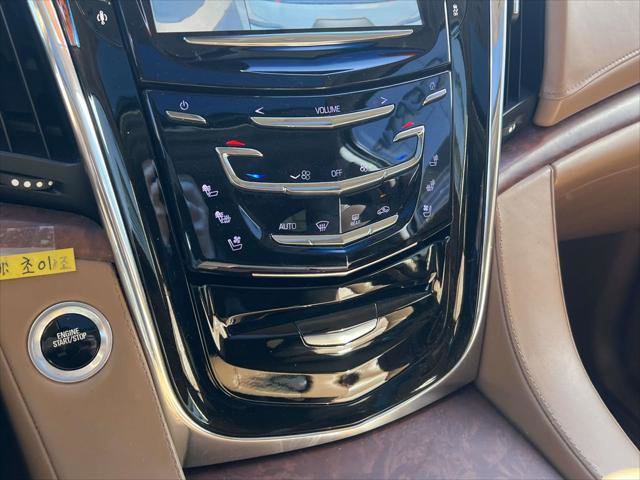 Used 2015 Cadillac Escalade ESV Platinum image 30