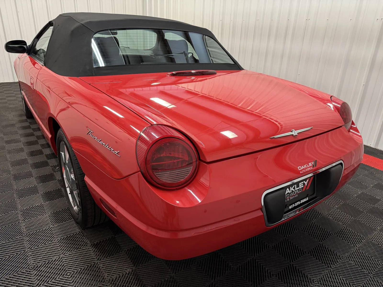 Used 2002 Ford Thunderbird image 18