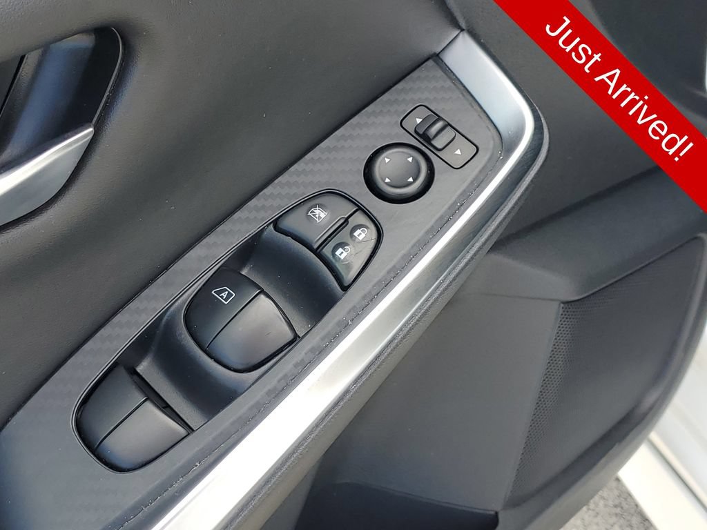 Used 2024 Nissan Sentra SR FWD image 19