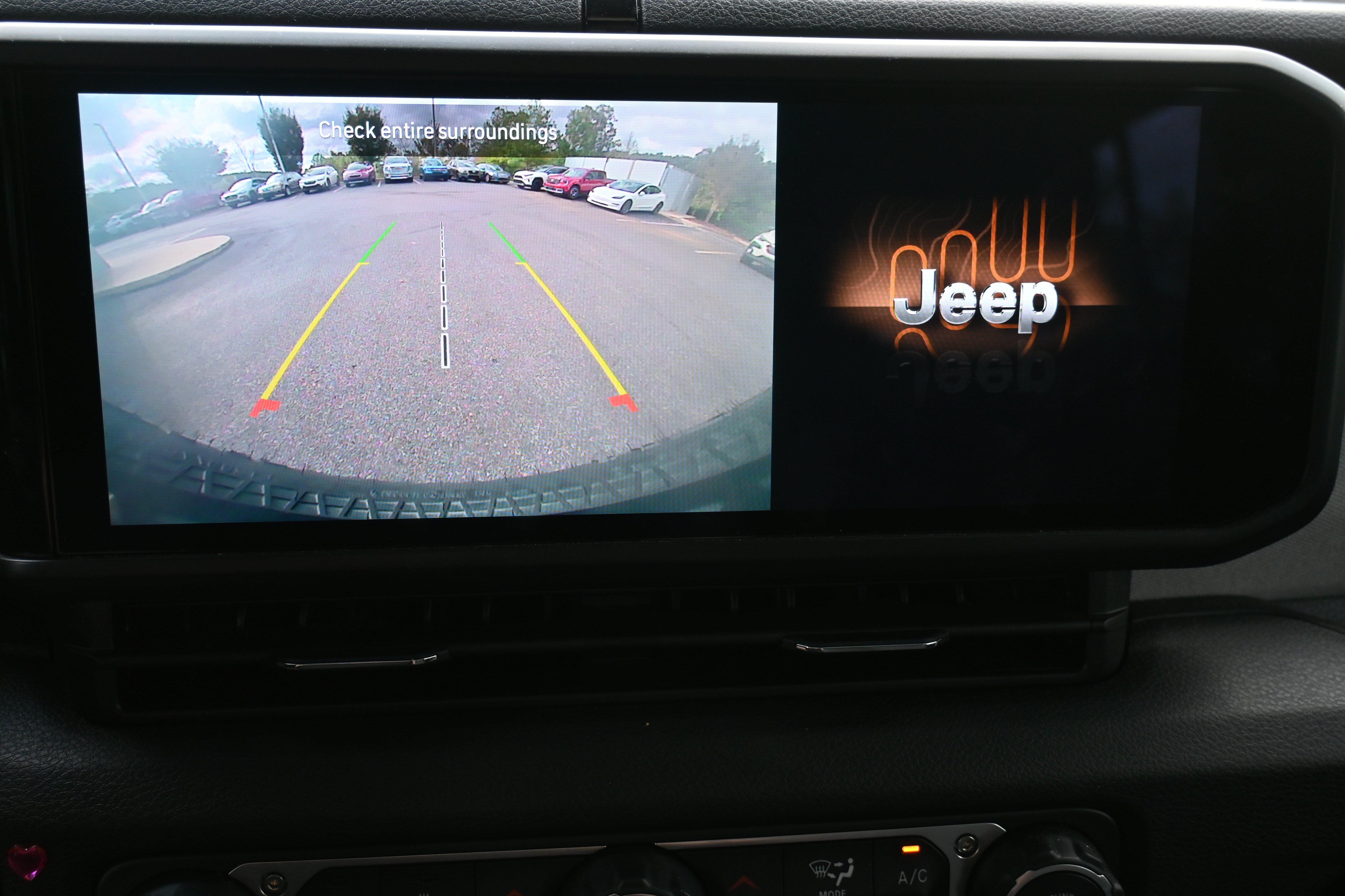 Used 2025 Jeep Wrangler Unlimited Sport AWD/4WD image 16