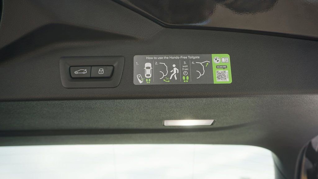 New 2026 BMW X5 xDrive40i w/ M Sport Package AWD/4WD image 8