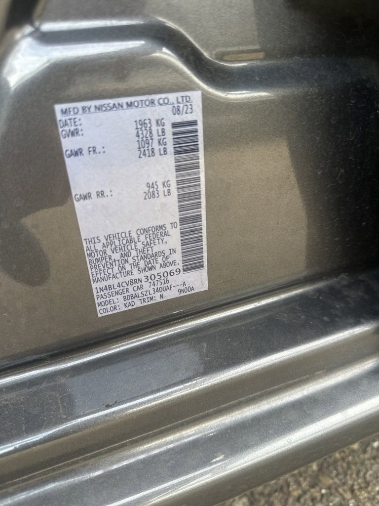 Used 2024 Nissan Altima 2.5 SR w/ SR Premium Package FWD image 12