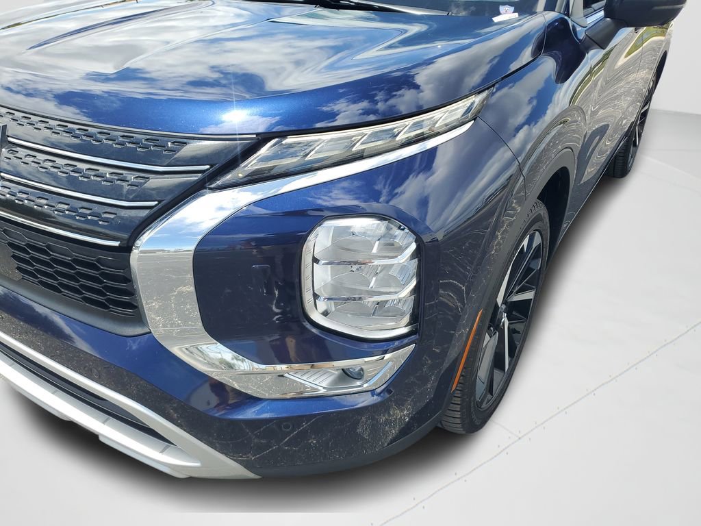 Used 2024 Mitsubishi Outlander SE image 32