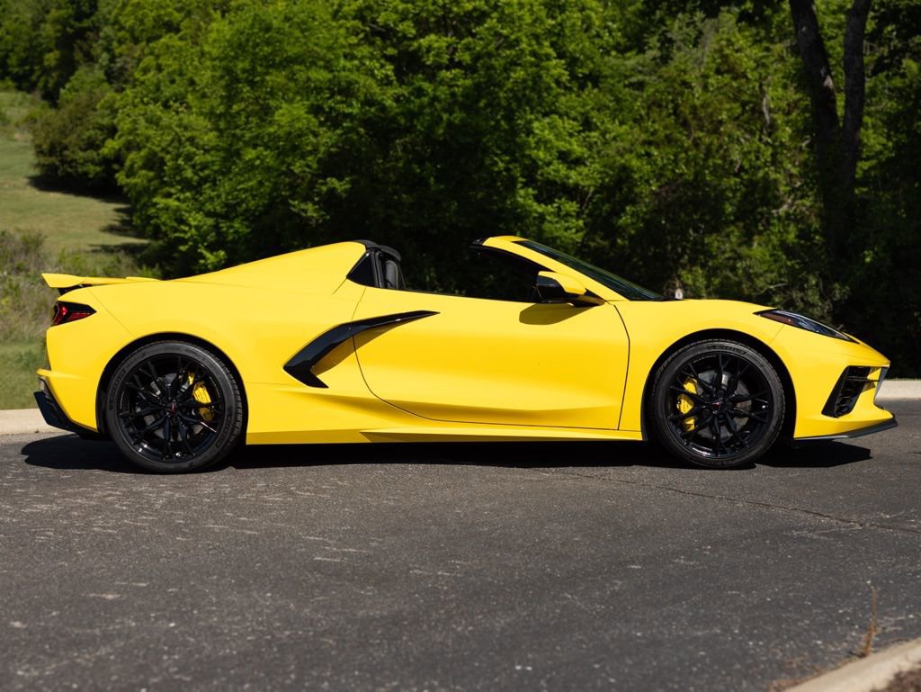 Used 2026 Chevrolet Corvette Stingray Premium Conv w/ Z51 Performance Package RWD image 8