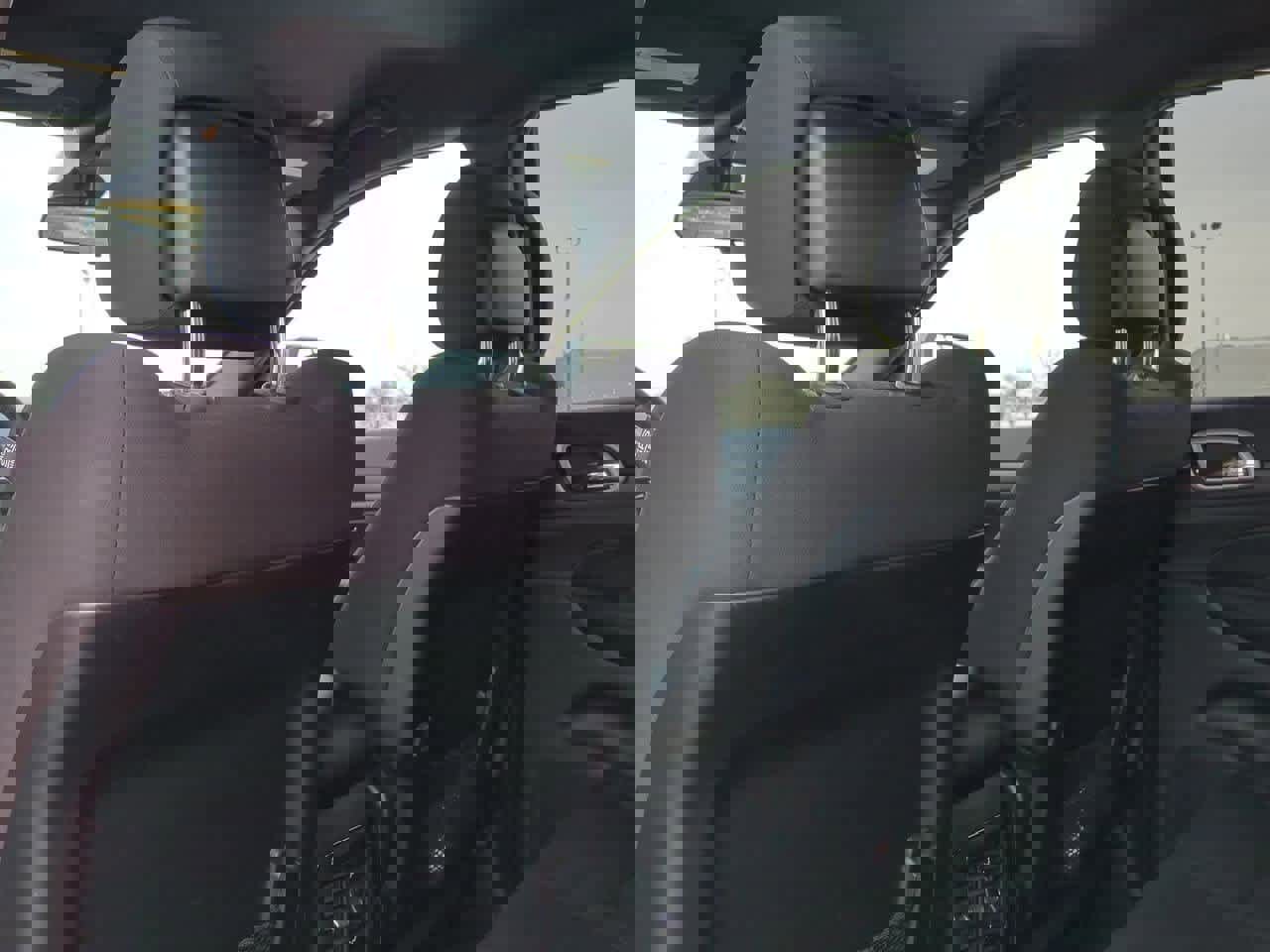 Used 2020 Jeep Grand Cherokee Laredo w/ Security & Convenience Group image 18