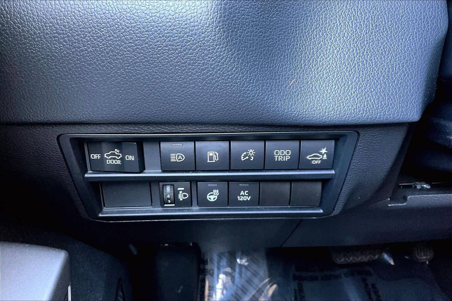 Used 2022 Toyota Tundra Limited AWD/4WD image 35