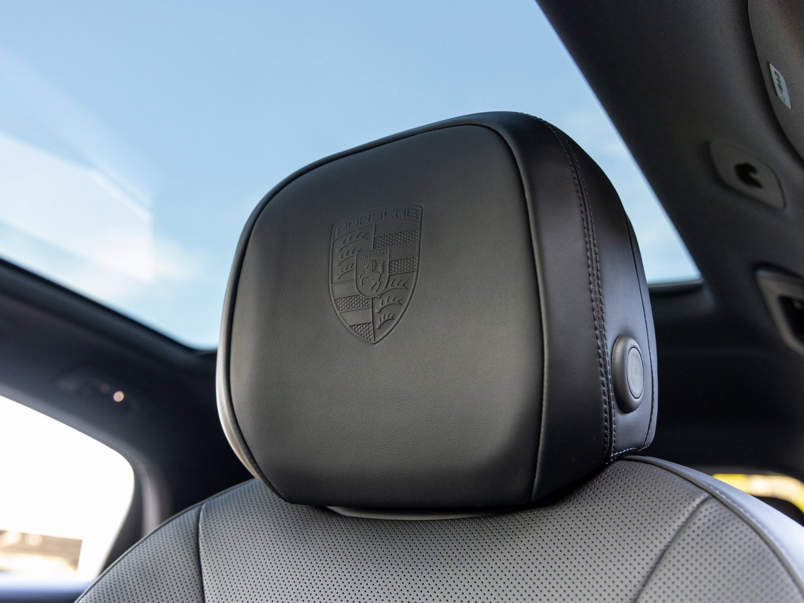 New 2026 Porsche Cayenne Coupe image 27