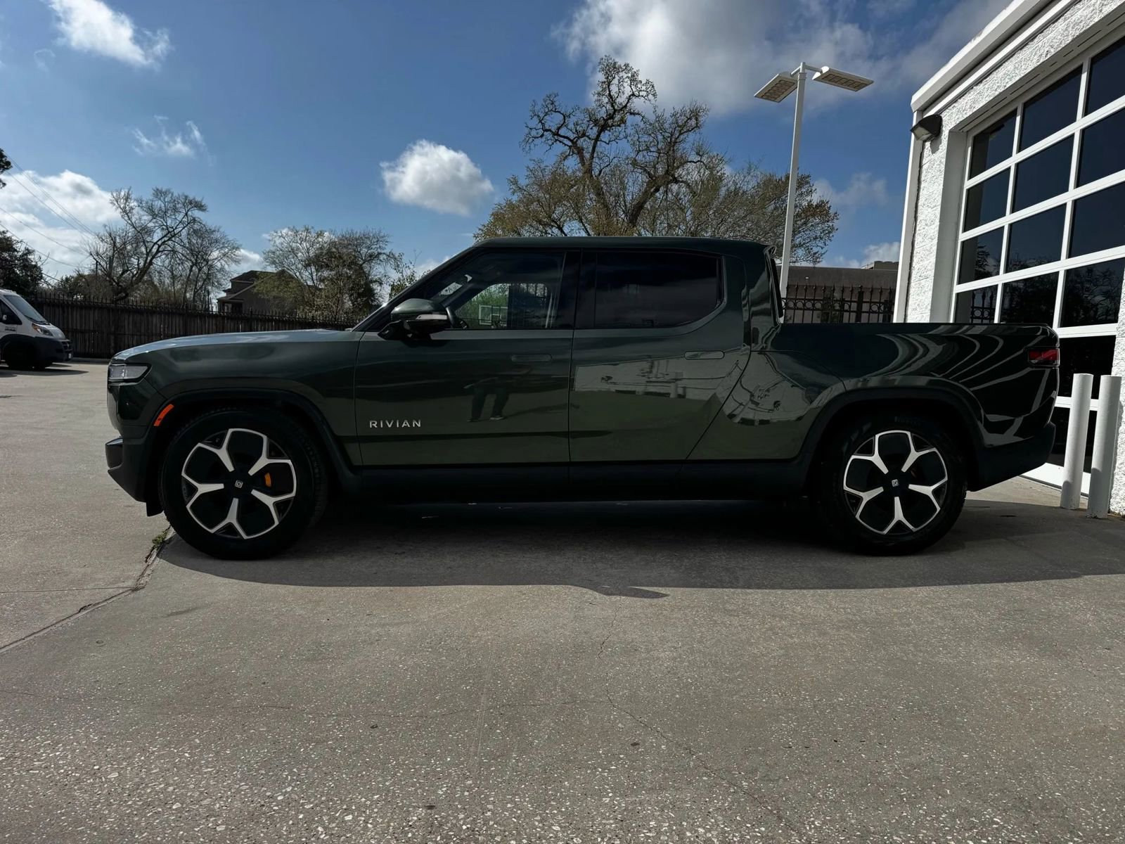 Used 2023 Rivian R1T Adventure image 21