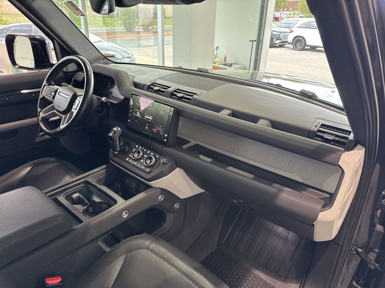 Used 2023 Land Rover Defender 130 X-Dynamic SE AWD/4WD image 56