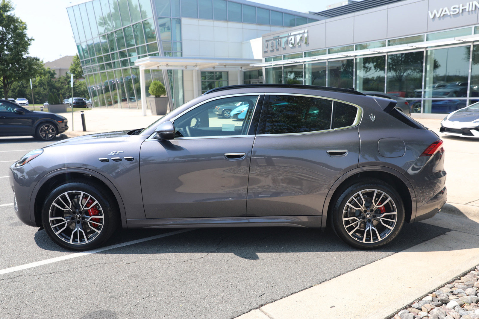 New 2024 Maserati Grecale GT image 8