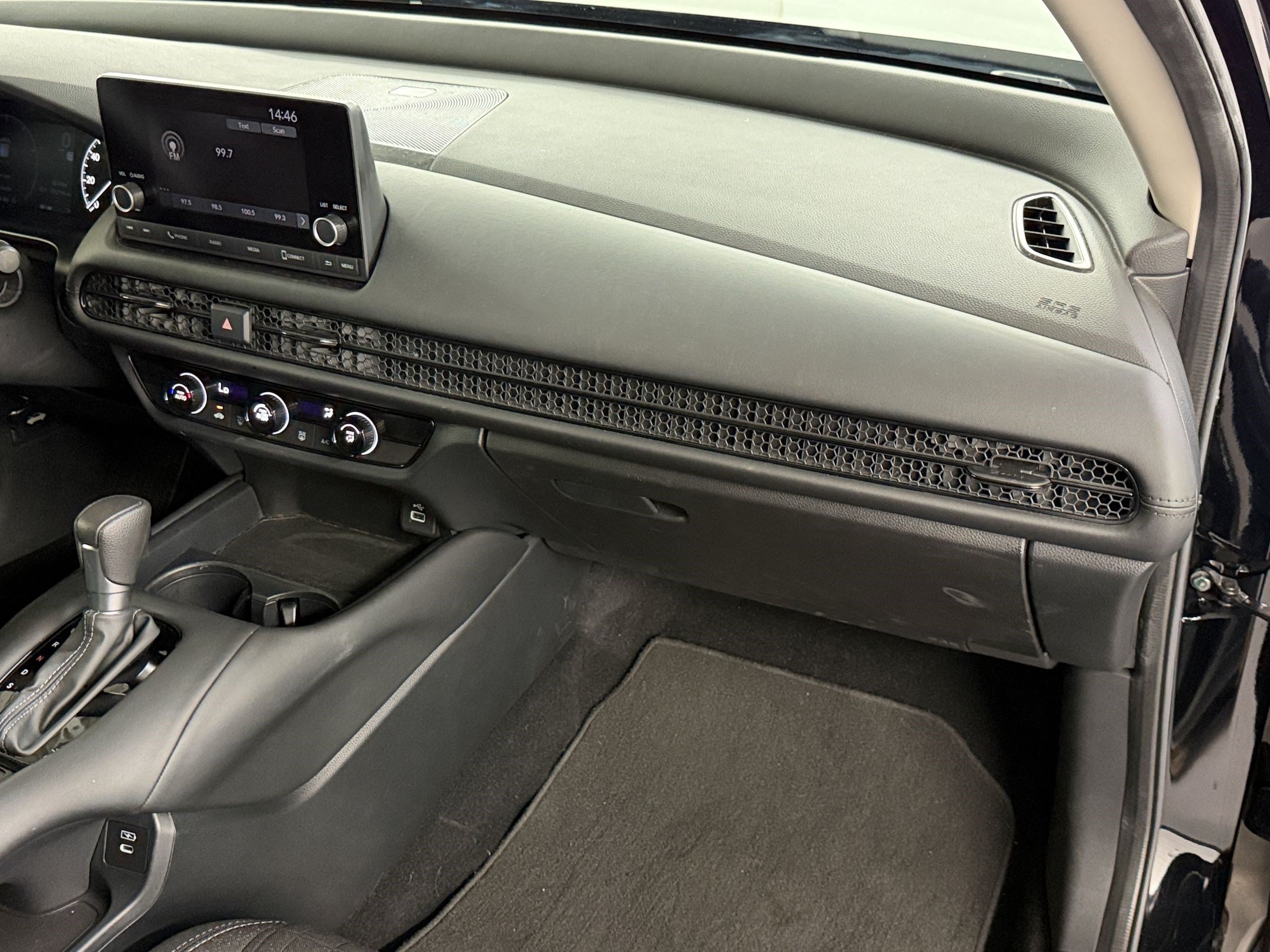 Certified 2024 Honda HR-V LX image 28