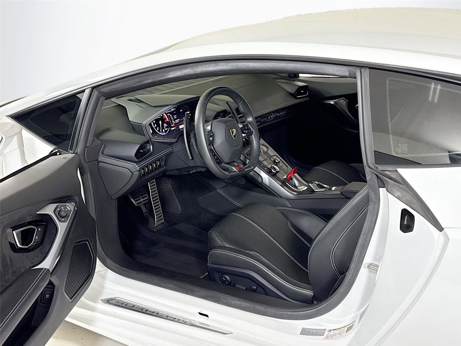 Used 2018 Lamborghini Huracan LP 580-2 image 12