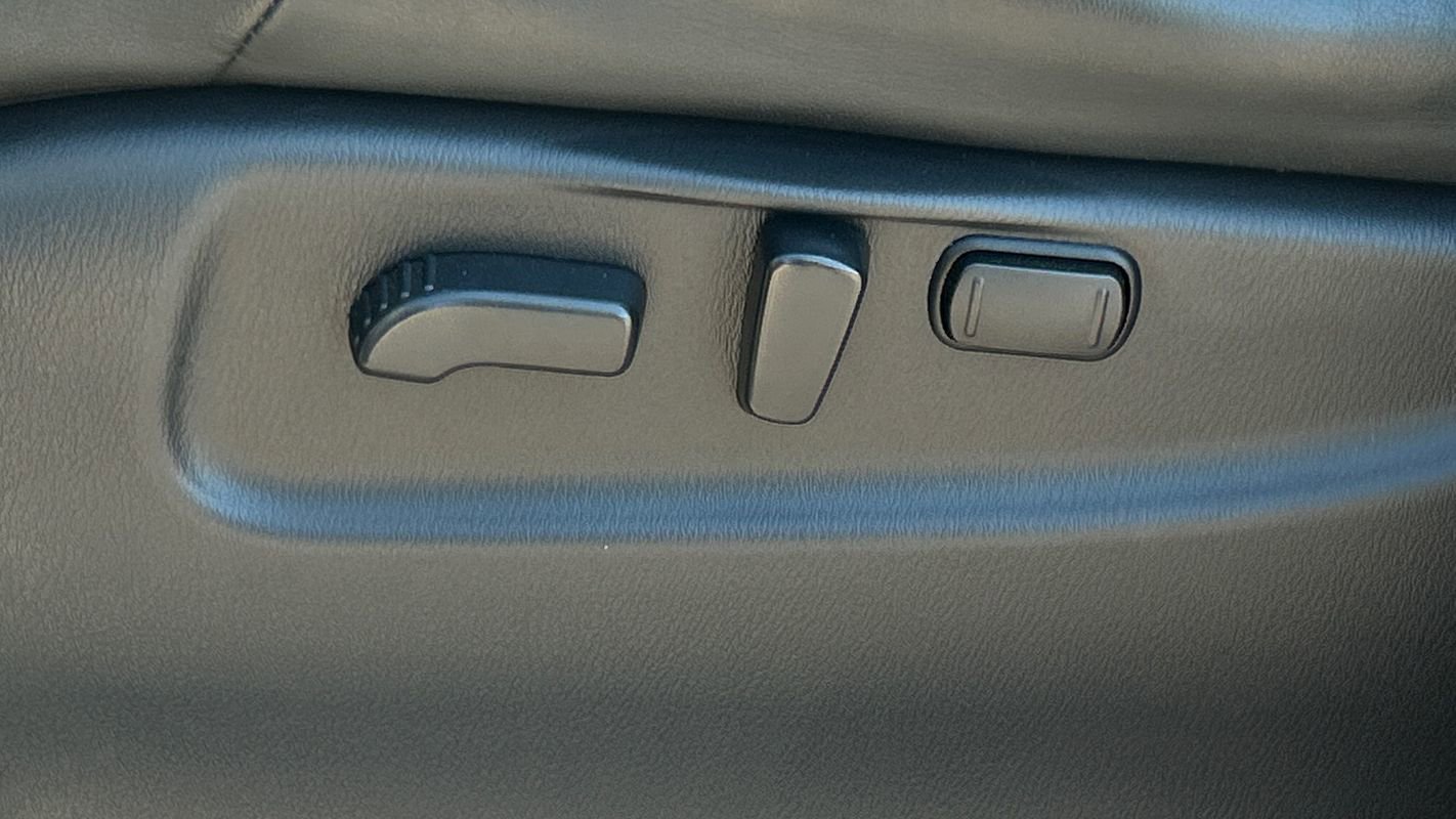 Used 2016 INFINITI QX80 4WD w/ Deluxe Technology Package image 39