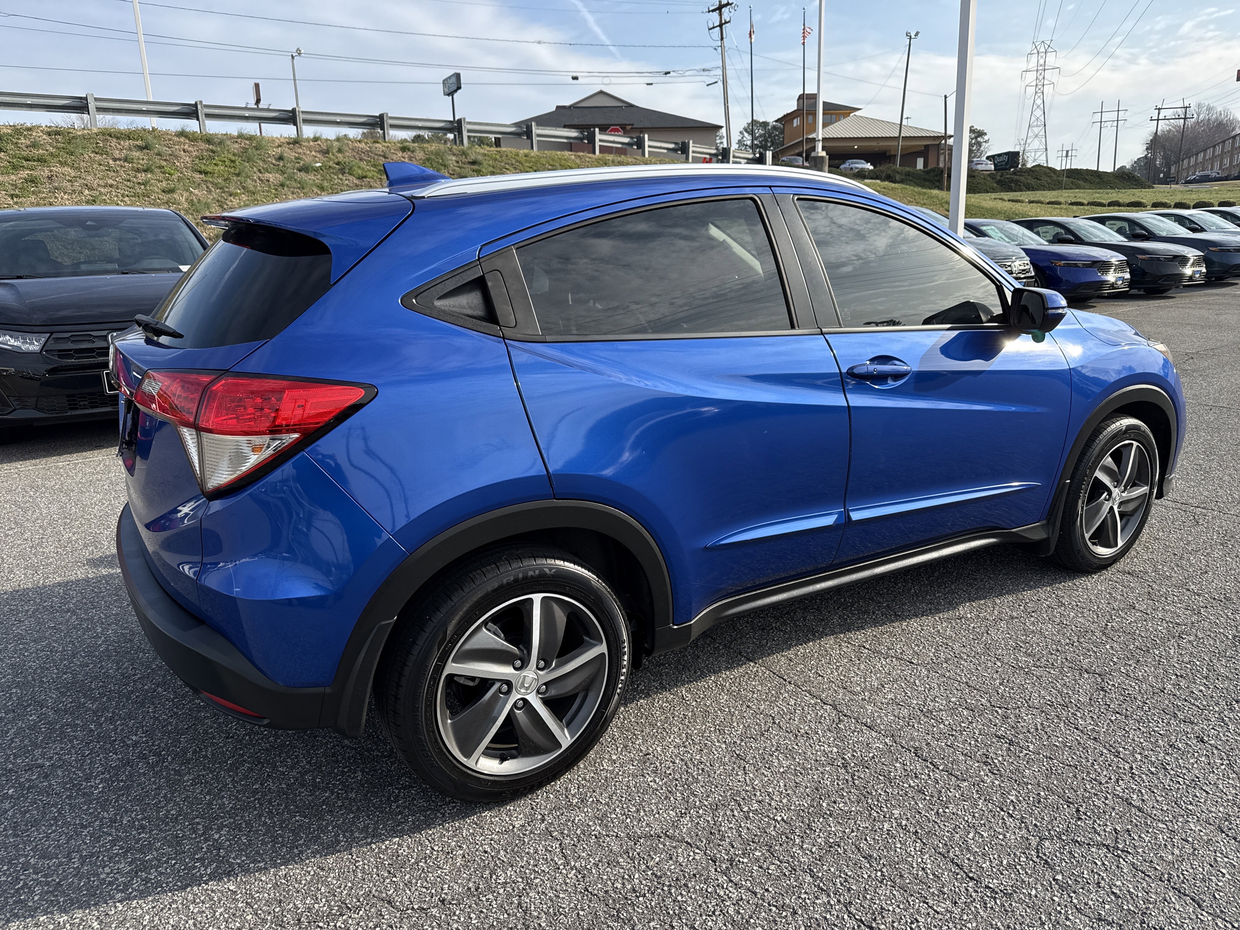 Used 2021 Honda HR-V EX-L image 10