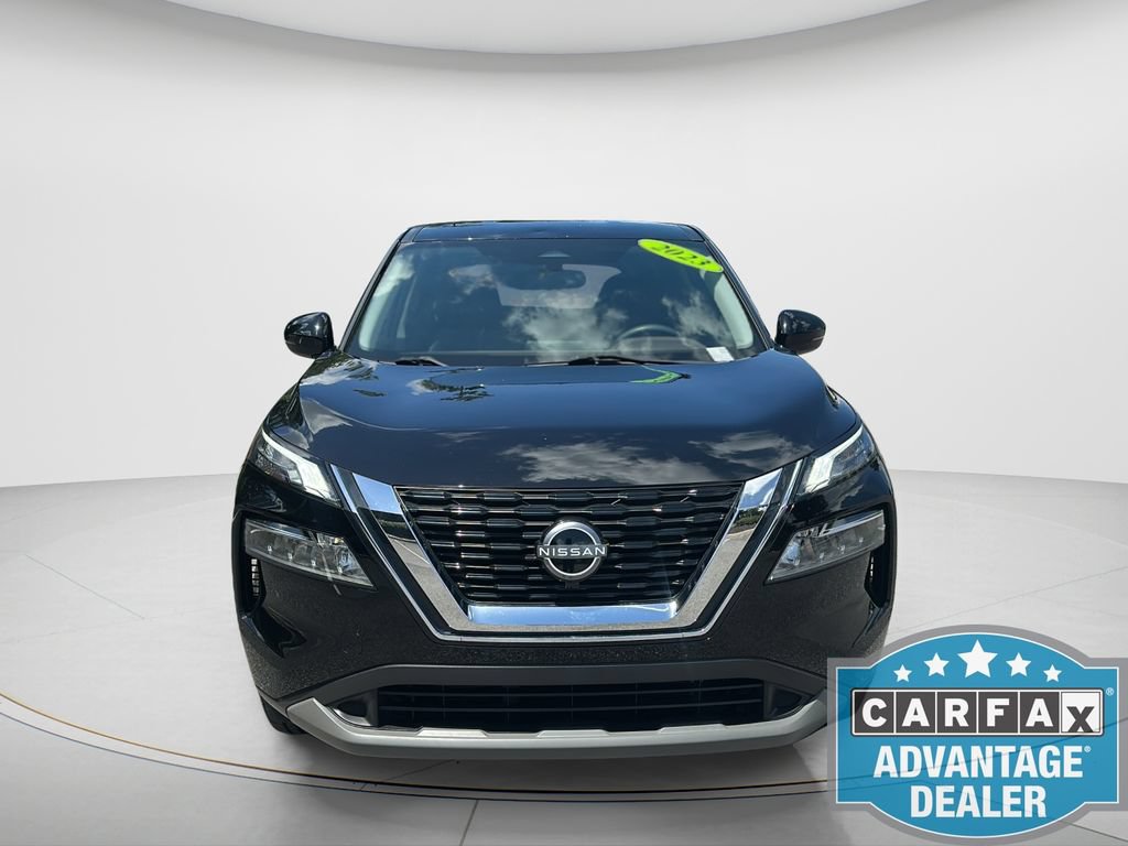Used 2023 Nissan Rogue SV FWD image 2