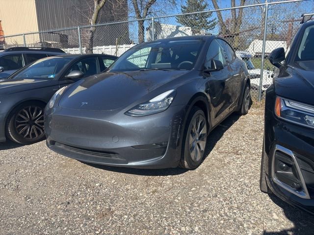 Used 2023 Tesla Model Y Long Range image 1
